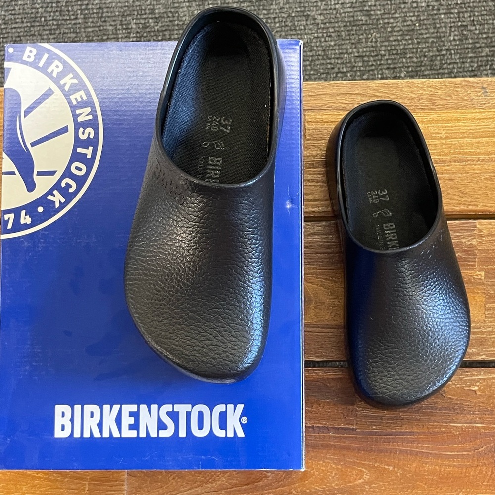 Birkenstock Textured Black Clogs